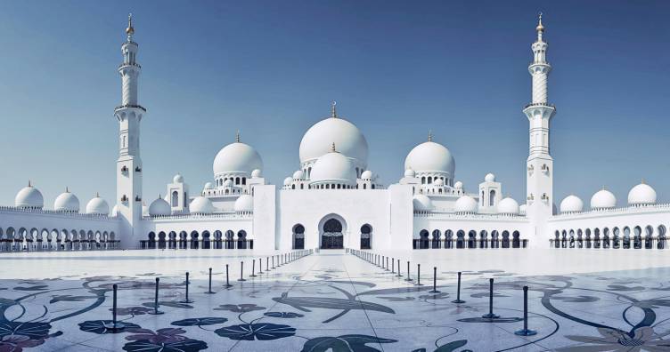 Abu Dhabi Sheikh Zayed Mosque Half-Day Tour