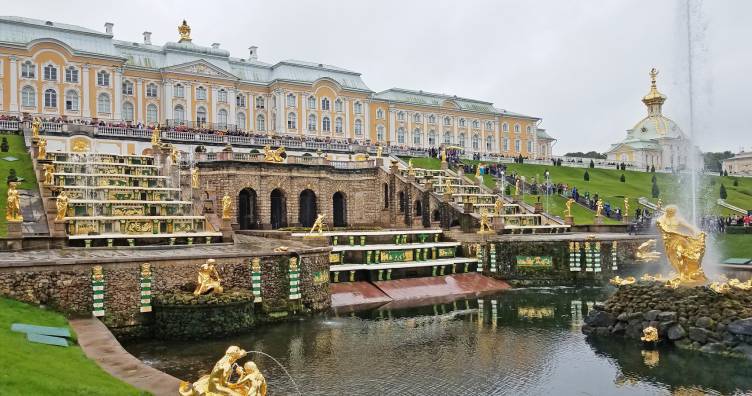 Peterhof Grand Palace and Gardens Tour